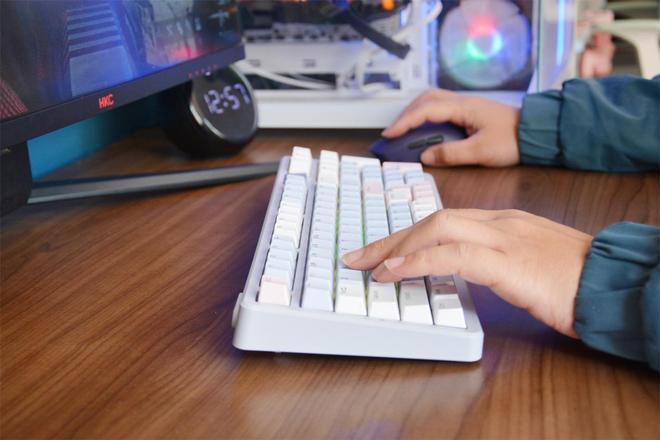 700DIY-98长续航版无线键鼠套装体验开元棋牌王炸组合雷柏VT9 MAX+雷柏V(图9)